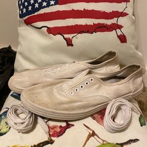 Faded Glory 8 White Shoes